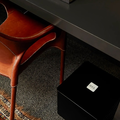 REL T5x Displayed Black